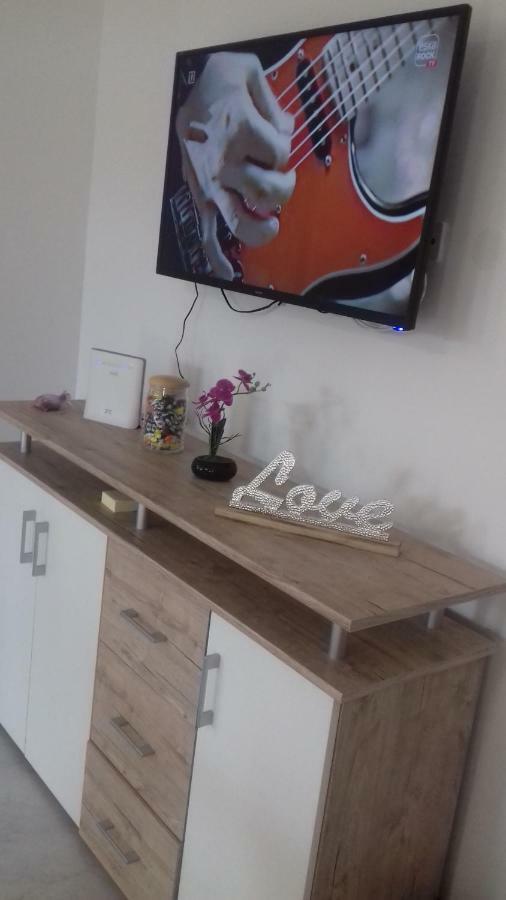Holiday Home Nora**** Loznati Cres エクステリア 写真