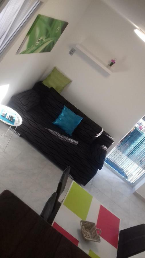 Holiday Home Nora**** Loznati Cres エクステリア 写真