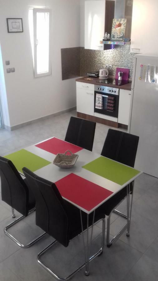 Holiday Home Nora**** Loznati Cres エクステリア 写真